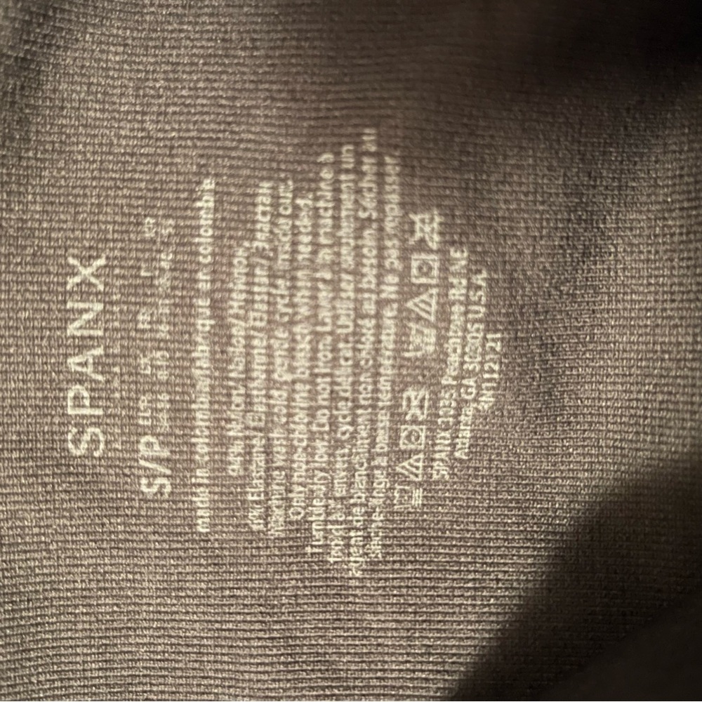 SPANX Look at Me Now Leggings - Black Camo - Picture 5 of 5